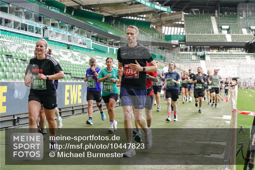 13.09.2026 - 21. swb-Marathon Bremen Michael Burmester http://msf.ph/oto/10447823 13.09.2026 13:08:39 Laufen im Stadion 132, 383, 489, 532, 549, 551, 563, 607, 625, 682, 800, 808, 809, 813, 834, 846, 884, 911, 1025, 1072, 1124, 1150, 1173, 1189, 1210, 1285, 1289, 1322, 1364, 1387, 1395, 1398, 1532, 1559, 1600, 1688, 1831, 1841, 1854, 1880, 1899, 1926, 2003, 2041, 2070, 2208, 2215, 2229, 2243, 2283, 2366, 2380, 2405, 2413, 2429, 2441, 2467, 2492, 2565, 2611, 2635, 2692, 2727, 2731, 2755, 2782, 2802, 2823, 2831, 2841, 2866, 2897, 2930, 2931, 2941, 2949, 3327, 3437 meine-sportfotos.de
