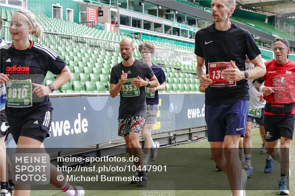 13.09.2026 - 21. swb-Marathon Bremen Michael Burmester http://msf.ph/oto/10447901 13.09.2026 13:08:40 Laufen im Stadion 132, 383, 489, 532, 549, 551, 563, 607, 625, 682, 800, 808, 809, 813, 846, 884, 911, 1025, 1072, 1124, 1150, 1173, 1189, 1210, 1285, 1289, 1322, 1364, 1387, 1395, 1398, 1532, 1559, 1600, 1688, 1831, 1841, 1854, 1880, 1899, 2003, 2041, 2070, 2208, 2215, 2229, 2243, 2283, 2366, 2380, 2405, 2413, 2429, 2441, 2467, 2492, 2565, 2611, 2635, 2692, 2727, 2731, 2755, 2782, 2802, 2823, 2831, 2841, 2866, 2897, 2930, 2931, 2941, 2949, 3327, 3437 meine-sportfotos.de