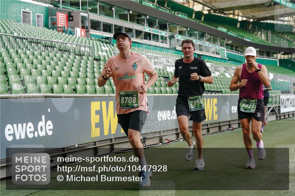 13.09.2026 - 21. swb-Marathon Bremen Michael Burmester http://msf.ph/oto/10447928 13.09.2026 12:47:17 Laufen im Stadion 195, 384, 538, 567, 604, 621, 697, 868, 1034, 1181, 1241, 1554, 2021, 2087, 2266, 2297, 2538, 2646, 2809, 2889, 2956, 3118, 3196, 3242, 3284, 3297, 3424, 3466, 3520, 3794, 4025, 4236, 4239, 4614, 4729, 4777, 4808, 4992, 5024, 5238, 5283, 5674, 5719, 5725, 5803, 5976, 6025, 6053, 6686, 6708, 6784, 6815, 7102, 7538, 7814, 7871, 8060, 8319, 8325, 8331, 8334, 8611, 8621, 8670, 8701, 8980, 8983, 9061, 9495, 9544, 9689, 9813, 9918, 13034 meine-sportfotos.de