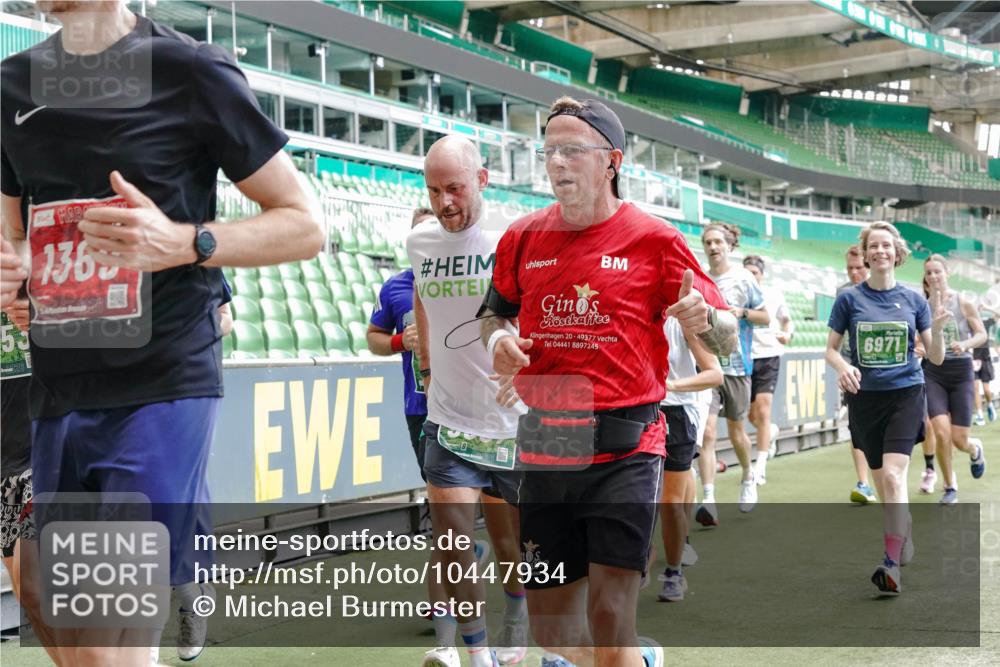 13.09.2026 - 21. swb-Marathon Bremen Michael Burmester http://msf.ph/oto/10447934 13.09.2026 13:08:41 Laufen im Stadion 132, 383, 489, 532, 549, 551, 563, 607, 625, 682, 800, 808, 809, 813, 846, 884, 911, 1025, 1072, 1124, 1150, 1173, 1189, 1210, 1285, 1289, 1322, 1364, 1387, 1395, 1398, 1532, 1559, 1600, 1688, 1831, 1841, 1854, 1880, 1899, 2003, 2041, 2070, 2208, 2215, 2229, 2243, 2283, 2366, 2380, 2405, 2413, 2429, 2441, 2467, 2492, 2565, 2611, 2635, 2692, 2727, 2731, 2755, 2782, 2802, 2823, 2831, 2841, 2866, 2897, 2930, 2931, 2941, 2949, 3327, 3437 meine-sportfotos.de