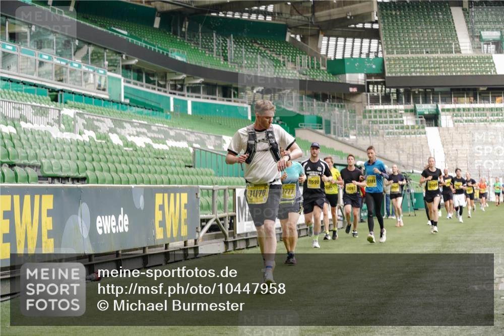 13.09.2026 - 21. swb-Marathon Bremen Michael Burmester http://msf.ph/oto/10447958 13.09.2026 10:30:05 Laufen im Stadion 10162, 10170, 10174, 10183, 10193, 10200, 10218, 10233, 10253, 10267, 10281, 10304, 10334, 10339, 10348, 10359, 10381, 10392, 10421, 10426, 10452, 10467, 10515, 10525, 10537, 10585, 10588, 10641, 10652, 10714, 10734, 10739, 10757, 10761, 10763, 10764, 10765, 10780, 10808, 10825, 10827, 10837, 10840, 10862, 10863, 10876, 10884, 10886, 10887, 10906, 10910, 10923, 10966, 10984, 11002, 11005, 11007, 11018, 11038, 11109 meine-sportfotos.de