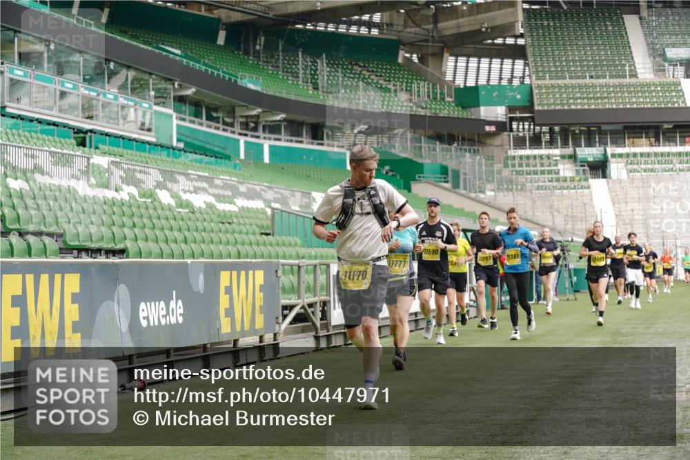 13.09.2026 - 21. swb-Marathon Bremen Michael Burmester http://msf.ph/oto/10447971 13.09.2026 10:30:05 Laufen im Stadion 10162, 10170, 10174, 10183, 10193, 10200, 10218, 10233, 10253, 10267, 10281, 10304, 10334, 10339, 10348, 10359, 10381, 10392, 10421, 10426, 10452, 10467, 10515, 10525, 10537, 10585, 10588, 10641, 10652, 10714, 10734, 10739, 10757, 10761, 10763, 10764, 10765, 10780, 10808, 10825, 10827, 10837, 10840, 10862, 10863, 10876, 10884, 10886, 10887, 10906, 10910, 10923, 10966, 10984, 11002, 11005, 11007, 11018, 11038, 11109 meine-sportfotos.de