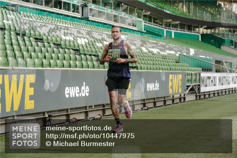 13.09.2026 - 21. swb-Marathon Bremen Michael Burmester http://msf.ph/oto/10447975 13.09.2026 12:47:19 Laufen im Stadion 195, 384, 538, 567, 604, 621, 697, 868, 889, 1034, 1181, 1241, 1554, 2021, 2087, 2266, 2297, 2538, 2646, 2809, 2889, 2956, 3118, 3196, 3242, 3284, 3297, 3424, 3466, 3520, 3794, 4025, 4236, 4239, 4614, 4729, 4777, 4808, 4992, 5024, 5238, 5283, 5674, 5719, 5725, 5803, 5976, 6025, 6053, 6686, 6708, 6784, 6815, 7102, 7538, 7803, 7814, 7871, 8060, 8319, 8325, 8331, 8334, 8611, 8621, 8670, 8701, 8980, 8983, 9010, 9061, 9495, 9544, 9689, 9813, 9918, 13034 meine-sportfotos.de