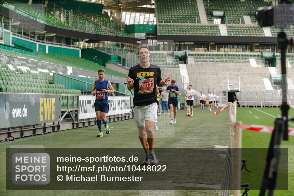 13.09.2026 - 21. swb-Marathon Bremen Michael Burmester http://msf.ph/oto/10448022 13.09.2026 12:47:21 Laufen im Stadion 195, 384, 538, 567, 604, 621, 697, 868, 889, 1034, 1181, 1241, 1554, 2021, 2087, 2266, 2297, 2538, 2646, 2809, 2889, 2956, 3118, 3196, 3242, 3284, 3297, 3424, 3466, 3520, 3794, 3910, 4025, 4236, 4239, 4614, 4729, 4777, 4808, 4992, 5024, 5238, 5283, 5674, 5719, 5725, 5803, 5976, 6025, 6053, 6058, 6686, 6708, 6784, 6815, 7102, 7538, 7803, 7814, 7871, 8060, 8319, 8325, 8331, 8334, 8611, 8621, 8670, 8701, 8980, 8983, 9010, 9061, 9495, 9544, 9689, 9813, 9918, 13034 meine-sportfotos.de
