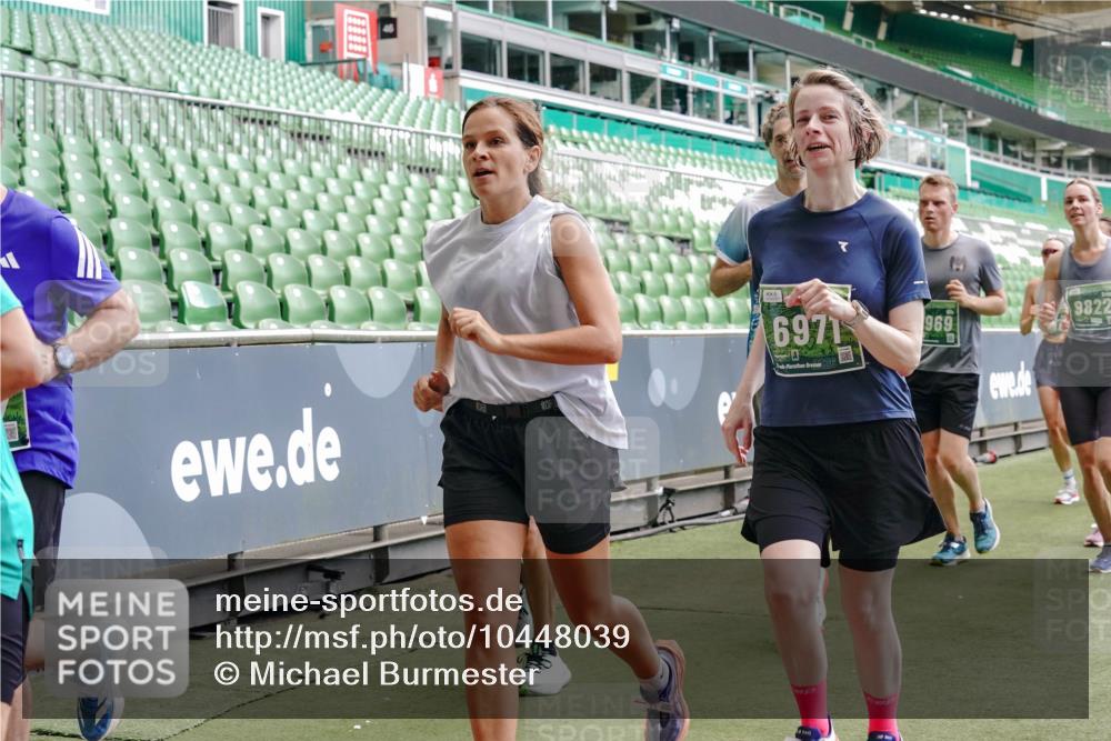 13.09.2026 - 21. swb-Marathon Bremen Michael Burmester http://msf.ph/oto/10448039 13.09.2026 13:08:42 Laufen im Stadion 383, 489, 532, 549, 551, 563, 607, 625, 682, 800, 808, 809, 813, 846, 884, 898, 911, 1025, 1072, 1124, 1150, 1173, 1189, 1210, 1285, 1289, 1322, 1364, 1387, 1395, 1398, 1532, 1559, 1600, 1688, 1831, 1841, 1854, 1880, 1899, 2003, 2041, 2070, 2208, 2215, 2229, 2243, 2283, 2366, 2380, 2405, 2413, 2429, 2441, 2467, 2492, 2565, 2611, 2635, 2692, 2727, 2731, 2755, 2782, 2802, 2823, 2831, 2841, 2866, 2897, 2930, 2931, 2941, 2949, 3327, 3437, 3707 meine-sportfotos.de