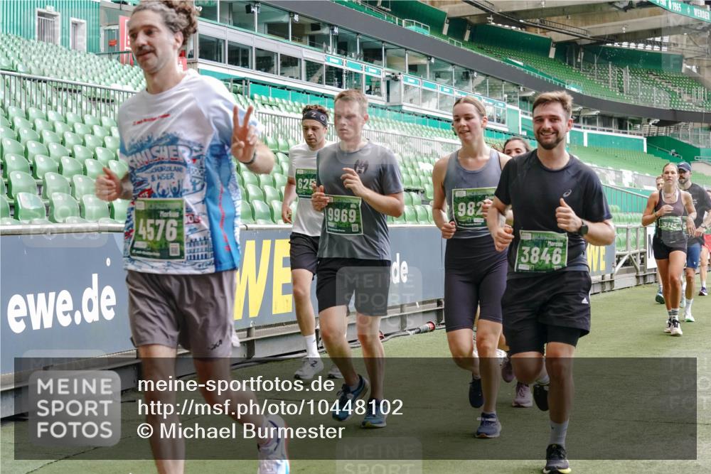 13.09.2026 - 21. swb-Marathon Bremen Michael Burmester http://msf.ph/oto/10448102 13.09.2026 13:08:44 Laufen im Stadion 383, 391, 489, 532, 549, 551, 563, 607, 625, 682, 800, 808, 809, 813, 846, 884, 898, 911, 1025, 1072, 1124, 1150, 1173, 1189, 1210, 1285, 1289, 1322, 1364, 1387, 1395, 1398, 1532, 1559, 1600, 1688, 1831, 1841, 1854, 1880, 1899, 2003, 2041, 2070, 2208, 2215, 2229, 2243, 2283, 2366, 2380, 2405, 2413, 2429, 2441, 2467, 2471, 2492, 2565, 2611, 2635, 2692, 2727, 2755, 2782, 2802, 2823, 2831, 2841, 2866, 2897, 2930, 2931, 2941, 2949, 3316, 3327, 3437, 3707 meine-sportfotos.de