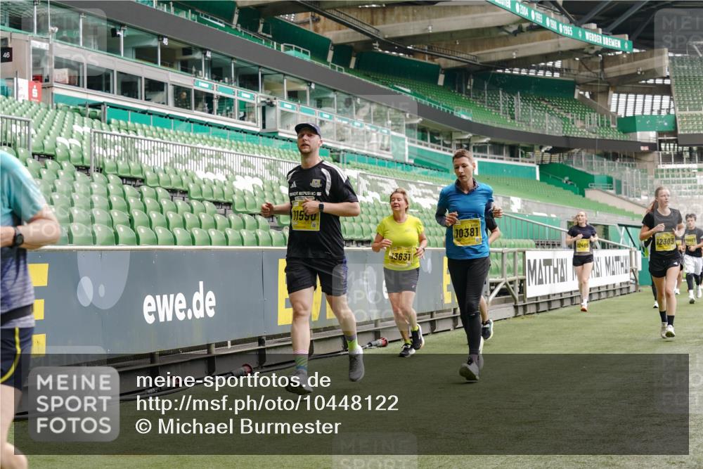 13.09.2026 - 21. swb-Marathon Bremen Michael Burmester http://msf.ph/oto/10448122 13.09.2026 10:30:10 Laufen im Stadion 10162, 10170, 10174, 10183, 10193, 10200, 10218, 10227, 10233, 10253, 10281, 10304, 10334, 10339, 10348, 10359, 10381, 10392, 10426, 10448, 10452, 10467, 10515, 10525, 10537, 10585, 10588, 10641, 10652, 10714, 10734, 10739, 10757, 10761, 10763, 10764, 10765, 10780, 10808, 10821, 10822, 10825, 10827, 10837, 10838, 10840, 10862, 10863, 10876, 10884, 10886, 10887, 10906, 10910, 10923, 10966, 10984, 11002, 11007, 11018, 11038, 11109 meine-sportfotos.de