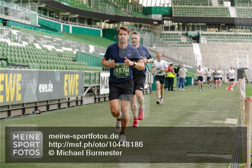 13.09.2026 - 21. swb-Marathon Bremen Michael Burmester http://msf.ph/oto/10448186 13.09.2026 12:47:27 Laufen im Stadion 384, 538, 567, 604, 621, 697, 868, 889, 1034, 1181, 1554, 1872, 2021, 2087, 2266, 2538, 2646, 2809, 2956, 3118, 3196, 3242, 3284, 3297, 3424, 3466, 3520, 3794, 3910, 4025, 4236, 4239, 4614, 4712, 4729, 4777, 4808, 4992, 5024, 5238, 5283, 5674, 5725, 5803, 5976, 6025, 6053, 6058, 6686, 6708, 6784, 6815, 7102, 7399, 7538, 7803, 7814, 7871, 8060, 8334, 8611, 8621, 8670, 8701, 8706, 8980, 8981, 8983, 9010, 9061, 9495, 9544, 9689, 9813, 9918, 13034 meine-sportfotos.de