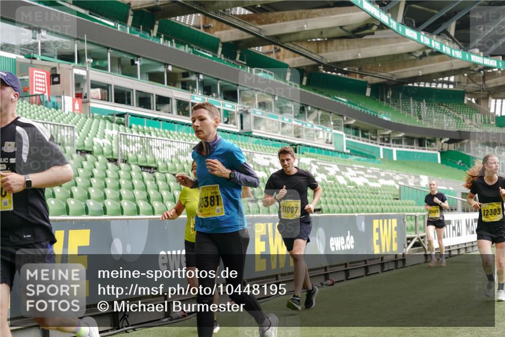 13.09.2026 - 21. swb-Marathon Bremen Michael Burmester http://msf.ph/oto/10448195 13.09.2026 10:30:12 Laufen im Stadion 10162, 10170, 10174, 10183, 10193, 10200, 10218, 10227, 10233, 10253, 10281, 10304, 10334, 10339, 10348, 10359, 10381, 10392, 10426, 10448, 10452, 10467, 10515, 10525, 10537, 10585, 10588, 10641, 10652, 10714, 10734, 10757, 10761, 10763, 10764, 10765, 10780, 10808, 10821, 10822, 10825, 10827, 10837, 10838, 10840, 10862, 10863, 10876, 10884, 10886, 10887, 10906, 10923, 10966, 10984, 11002, 11007, 11018, 11038, 11109 meine-sportfotos.de