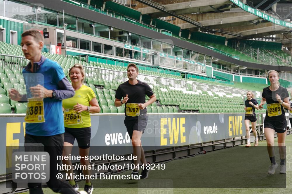 13.09.2026 - 21. swb-Marathon Bremen Michael Burmester http://msf.ph/oto/10448249 13.09.2026 10:30:12 Laufen im Stadion 10162, 10170, 10174, 10183, 10193, 10200, 10218, 10227, 10233, 10253, 10281, 10304, 10334, 10339, 10348, 10359, 10381, 10392, 10426, 10448, 10452, 10467, 10515, 10525, 10537, 10585, 10588, 10641, 10652, 10714, 10734, 10757, 10761, 10763, 10764, 10765, 10780, 10808, 10821, 10822, 10825, 10827, 10837, 10838, 10840, 10862, 10863, 10876, 10884, 10886, 10887, 10906, 10923, 10966, 10984, 11002, 11007, 11018, 11038, 11109 meine-sportfotos.de