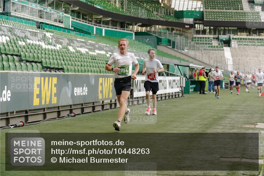 13.09.2026 - 21. swb-Marathon Bremen Michael Burmester http://msf.ph/oto/10448263 13.09.2026 12:47:30 Laufen im Stadion 382, 384, 538, 567, 604, 621, 697, 868, 889, 1034, 1181, 1554, 1872, 1925, 2021, 2087, 2266, 2538, 2646, 2809, 2956, 3118, 3196, 3242, 3284, 3297, 3424, 3466, 3520, 3794, 3910, 4025, 4236, 4239, 4614, 4712, 4729, 4777, 4808, 4992, 5024, 5238, 5283, 5674, 5725, 5803, 5976, 6025, 6053, 6058, 6686, 6708, 6784, 6815, 7102, 7399, 7538, 7803, 7814, 7871, 8060, 8334, 8611, 8621, 8670, 8701, 8706, 8980, 8981, 8983, 9010, 9061, 9495, 9544, 9689, 9813, 9918, 13034 meine-sportfotos.de