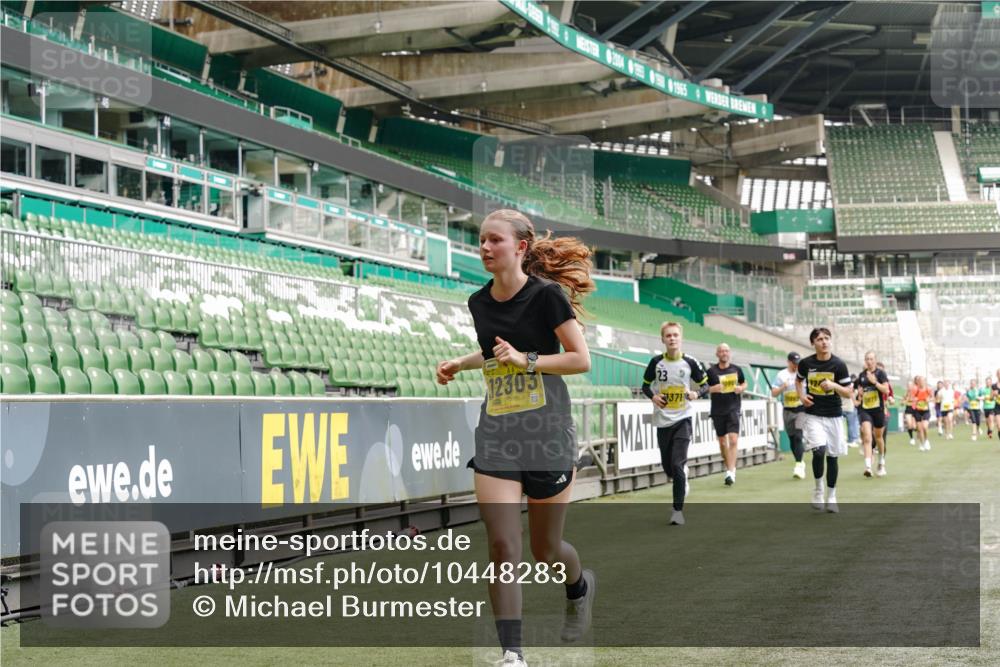 13.09.2026 - 21. swb-Marathon Bremen Michael Burmester http://msf.ph/oto/10448283 13.09.2026 10:30:13 Laufen im Stadion 10162, 10170, 10174, 10183, 10193, 10200, 10218, 10227, 10233, 10253, 10281, 10304, 10334, 10339, 10348, 10359, 10381, 10392, 10426, 10448, 10452, 10467, 10515, 10525, 10537, 10585, 10588, 10641, 10652, 10714, 10734, 10757, 10761, 10763, 10764, 10765, 10780, 10808, 10821, 10822, 10825, 10827, 10837, 10838, 10840, 10862, 10863, 10876, 10884, 10886, 10887, 10906, 10966, 10984, 11002, 11007, 11018, 11038, 11109 meine-sportfotos.de