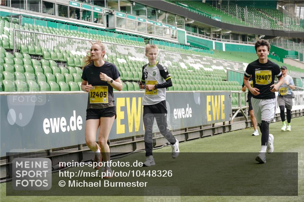 13.09.2026 - 21. swb-Marathon Bremen Michael Burmester http://msf.ph/oto/10448326 13.09.2026 10:30:16 Laufen im Stadion 10141, 10162, 10170, 10174, 10183, 10193, 10200, 10218, 10227, 10233, 10253, 10281, 10304, 10334, 10339, 10348, 10359, 10381, 10392, 10426, 10448, 10452, 10467, 10515, 10537, 10585, 10588, 10641, 10652, 10714, 10734, 10757, 10761, 10763, 10764, 10765, 10780, 10808, 10821, 10822, 10825, 10827, 10837, 10838, 10840, 10862, 10863, 10884, 10886, 10887, 10906, 10966, 10984, 11002, 11007, 11018, 11038, 11109, 11350, 11379 meine-sportfotos.de