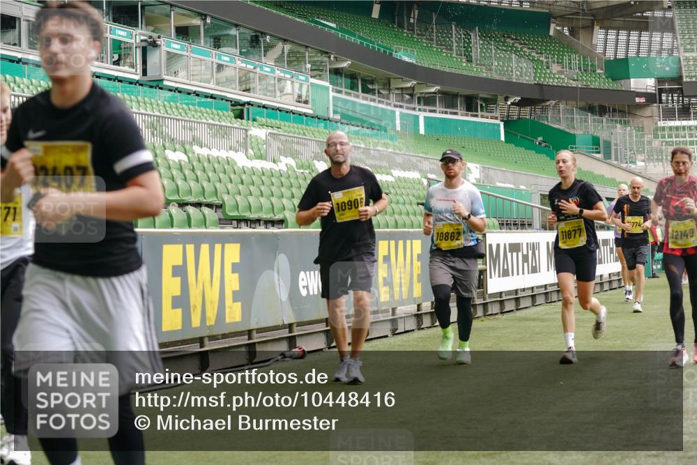 13.09.2026 - 21. swb-Marathon Bremen Michael Burmester http://msf.ph/oto/10448416 13.09.2026 10:30:18 Laufen im Stadion 10141, 10162, 10170, 10174, 10183, 10193, 10200, 10218, 10227, 10233, 10253, 10281, 10304, 10334, 10339, 10348, 10359, 10381, 10392, 10426, 10448, 10452, 10467, 10515, 10537, 10585, 10588, 10641, 10652, 10714, 10734, 10757, 10761, 10763, 10764, 10765, 10780, 10808, 10821, 10822, 10825, 10827, 10837, 10838, 10840, 10862, 10863, 10884, 10886, 10887, 10906, 10966, 10984, 11002, 11007, 11038, 11109, 11350, 11379 meine-sportfotos.de
