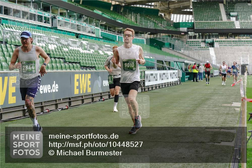 13.09.2026 - 21. swb-Marathon Bremen Michael Burmester http://msf.ph/oto/10448527 13.09.2026 12:47:45 Laufen im Stadion 382, 384, 538, 604, 621, 868, 889, 1349, 1554, 1872, 1925, 2021, 2087, 2266, 2538, 2605, 2646, 2809, 2844, 2956, 3110, 3118, 3127, 3196, 3242, 3284, 3297, 3424, 3466, 3520, 3794, 3910, 4025, 4236, 4239, 4614, 4712, 4729, 4777, 4808, 4992, 5024, 5238, 5283, 5674, 5725, 5803, 5976, 6025, 6053, 6058, 6686, 6708, 6784, 6815, 6951, 7102, 7399, 7538, 7803, 7814, 7871, 8060, 8334, 8611, 8621, 8706, 8877, 8973, 8980, 8981, 8983, 9010, 9061, 9429, 9544, 9689, 9813, 9918, 13034 meine-sportfotos.de
