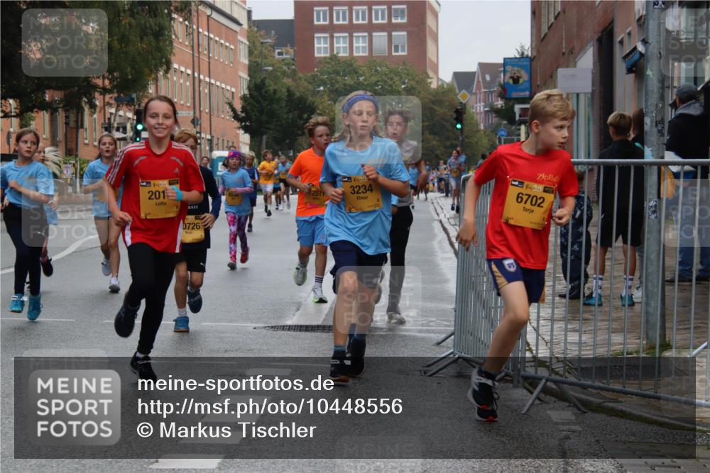 13.09.2026 - Kiel Lauf Markus Tischler http://msf.ph/oto/10448556 13.09.2026 08:53:16 Fleethörn 38, 201, 0726, 12511, 38, 3234, 38, 6702 meine-sportfotos.de