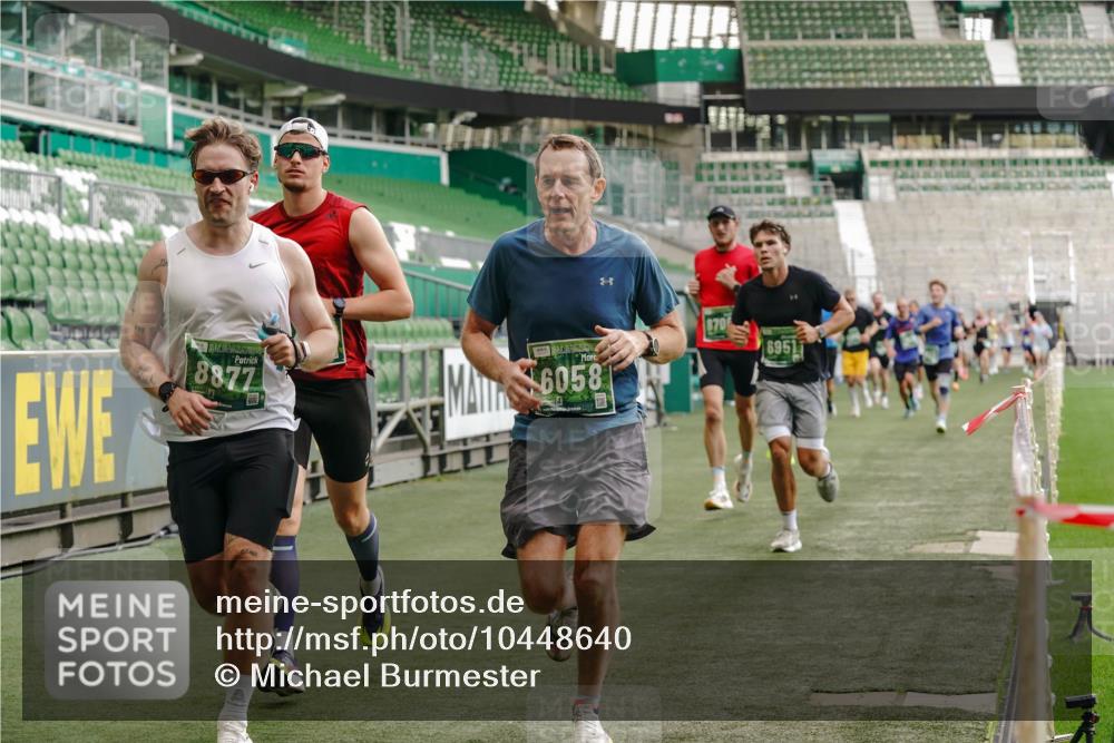 13.09.2026 - 21. swb-Marathon Bremen Michael Burmester http://msf.ph/oto/10448640 13.09.2026 12:47:53 Laufen im Stadion 382, 384, 538, 604, 621, 826, 868, 889, 1349, 1554, 1872, 1925, 2021, 2266, 2538, 2605, 2646, 2809, 2844, 2956, 3110, 3118, 3127, 3196, 3242, 3284, 3297, 3424, 3466, 3520, 3794, 3910, 4025, 4236, 4239, 4614, 4712, 4729, 4777, 4808, 4992, 5024, 5725, 5803, 5976, 6025, 6053, 6058, 6686, 6708, 6784, 6815, 6951, 7064, 7102, 7399, 7538, 7636, 7803, 7814, 7871, 8060, 8334, 8611, 8621, 8706, 8877, 8973, 8980, 8981, 8983, 9010, 9061, 9429, 9544, 9689, 9813, 9918, 13034 meine-sportfotos.de