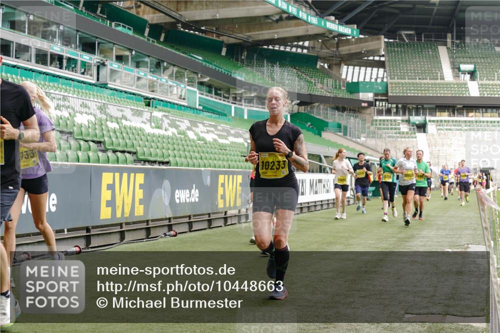 13.09.2026 - 21. swb-Marathon Bremen Michael Burmester http://msf.ph/oto/10448663 13.09.2026 10:30:25 Laufen im Stadion 10141, 10162, 10174, 10183, 10193, 10200, 10218, 10227, 10233, 10253, 10281, 10284, 10304, 10334, 10339, 10348, 10359, 10381, 10392, 10426, 10448, 10452, 10467, 10515, 10537, 10577, 10585, 10588, 10641, 10652, 10684, 10685, 10714, 10734, 10757, 10761, 10763, 10764, 10765, 10780, 10808, 10821, 10822, 10825, 10827, 10837, 10838, 10840, 10862, 10863, 10884, 10886, 10887, 10906, 10966, 10984, 11002, 11038, 11109, 11350, 11379 meine-sportfotos.de
