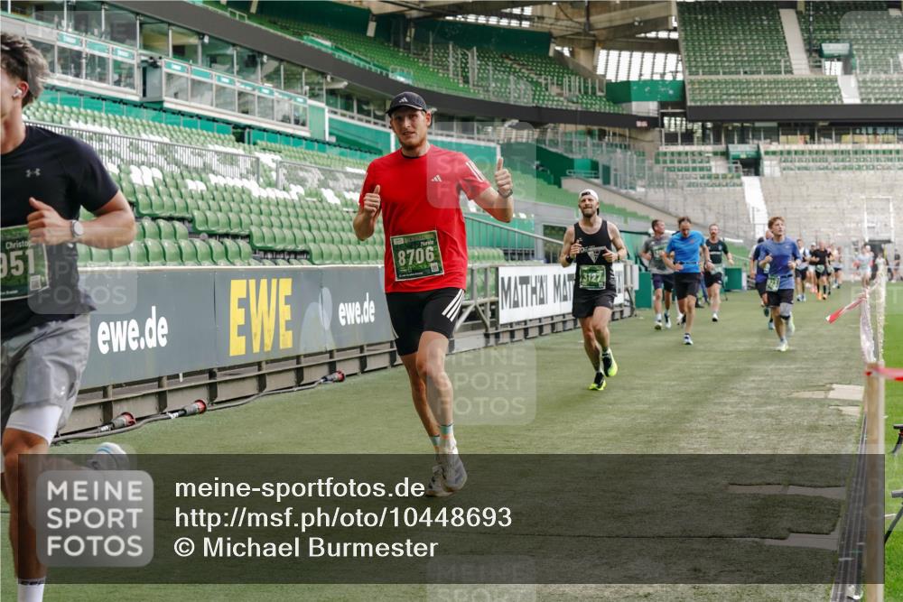 13.09.2026 - 21. swb-Marathon Bremen Michael Burmester http://msf.ph/oto/10448693 13.09.2026 12:47:56 Laufen im Stadion 382, 384, 538, 604, 621, 826, 868, 889, 1349, 1554, 1872, 1925, 2021, 2266, 2538, 2605, 2646, 2809, 2844, 2956, 3110, 3118, 3127, 3196, 3242, 3284, 3297, 3424, 3466, 3520, 3794, 3910, 4025, 4236, 4239, 4614, 4712, 4729, 4777, 4808, 4992, 5725, 5803, 5976, 6025, 6053, 6058, 6686, 6708, 6784, 6815, 6951, 7064, 7102, 7399, 7538, 7636, 7803, 7814, 7871, 8060, 8334, 8611, 8621, 8706, 8877, 8973, 8980, 8981, 8983, 9010, 9061, 9429, 9544, 9689, 9813, 9918, 13034 meine-sportfotos.de