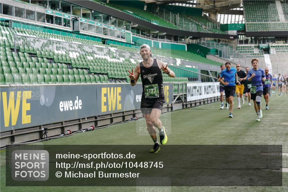 13.09.2026 - 21. swb-Marathon Bremen Michael Burmester http://msf.ph/oto/10448745 13.09.2026 12:47:58 Laufen im Stadion 382, 384, 604, 621, 826, 868, 889, 1349, 1554, 1872, 1925, 2021, 2266, 2538, 2605, 2646, 2844, 2956, 3110, 3118, 3127, 3196, 3242, 3284, 3297, 3424, 3466, 3520, 3794, 3910, 4025, 4236, 4239, 4614, 4712, 4729, 4777, 4808, 4992, 5725, 5803, 5976, 6025, 6053, 6058, 6686, 6708, 6784, 6815, 6951, 7064, 7102, 7399, 7538, 7636, 7803, 7814, 7871, 8060, 8334, 8611, 8621, 8706, 8877, 8973, 8980, 8981, 8983, 9010, 9035, 9061, 9429, 9544, 9689, 9813, 9918 meine-sportfotos.de