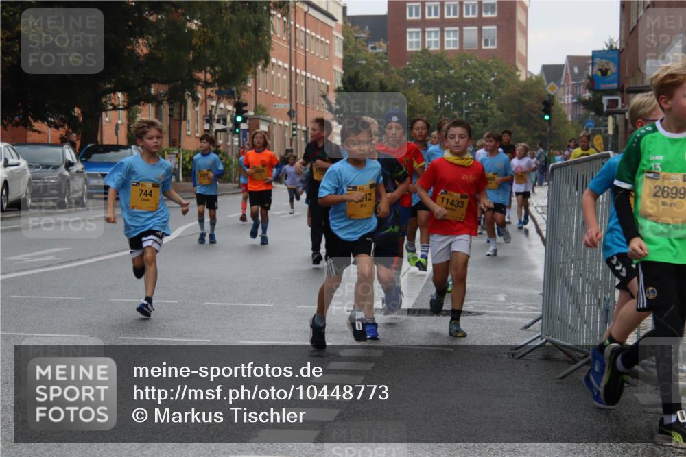 13.09.2026 - Kiel Lauf Markus Tischler http://msf.ph/oto/10448773 13.09.2026 08:54:25 Fleethörn 1, 6, 744, 860, 2023, 1123, 139, 12, 11433, 13, 38, 2699 meine-sportfotos.de