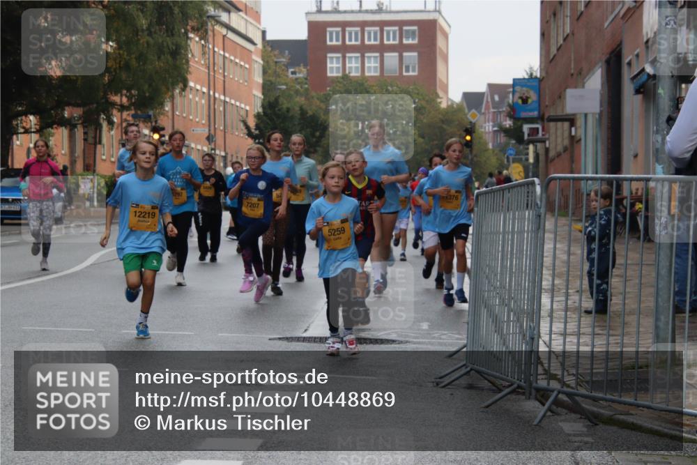 13.09.2026 - Kiel Lauf Markus Tischler http://msf.ph/oto/10448869 13.09.2026 08:54:58 Fleethörn 611, 12219, 5297, 60, 7207, 5259, 376 meine-sportfotos.de