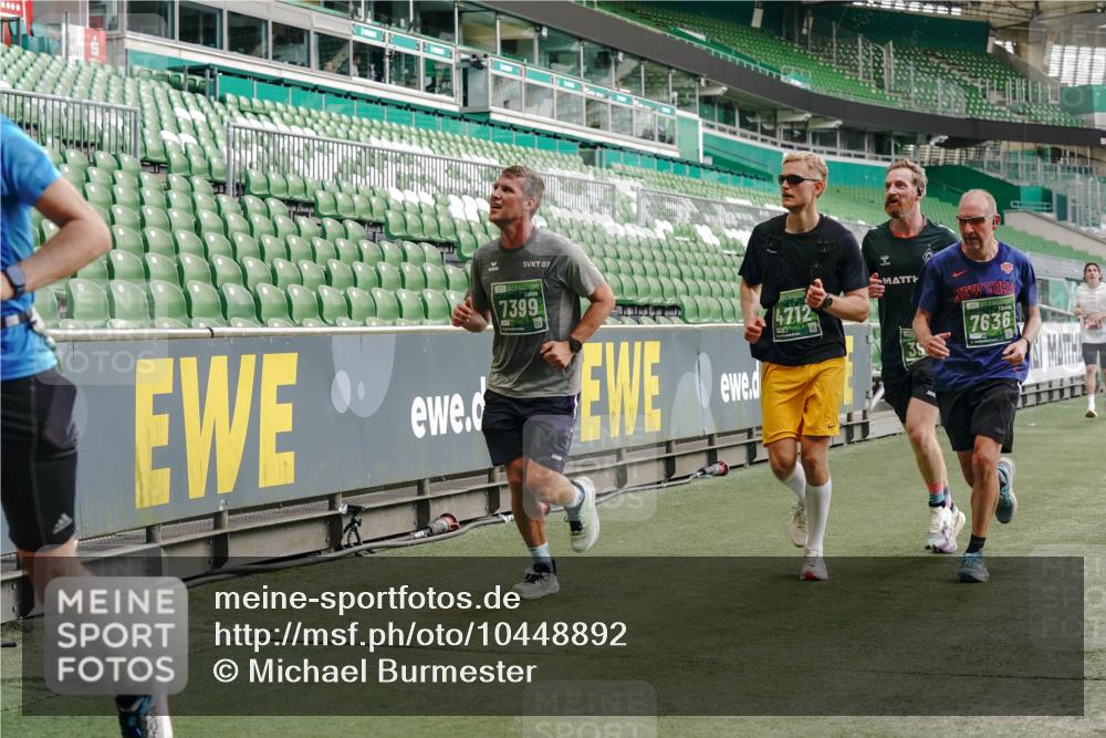 13.09.2026 - 21. swb-Marathon Bremen Michael Burmester http://msf.ph/oto/10448892 13.09.2026 12:48:03 Laufen im Stadion 382, 384, 621, 826, 868, 889, 1349, 1554, 1872, 1925, 2021, 2266, 2538, 2605, 2646, 2844, 2956, 3110, 3118, 3127, 3196, 3242, 3284, 3297, 3424, 3466, 3520, 3794, 3910, 4025, 4236, 4239, 4614, 4712, 4729, 4732, 4777, 4808, 4992, 5725, 5803, 5976, 6025, 6053, 6058, 6686, 6708, 6784, 6815, 6951, 7064, 7102, 7399, 7538, 7636, 7803, 7814, 7871, 7876, 8060, 8334, 8611, 8621, 8706, 8877, 8973, 8980, 8981, 8983, 9010, 9035, 9061, 9429, 9689, 9813, 9918 meine-sportfotos.de