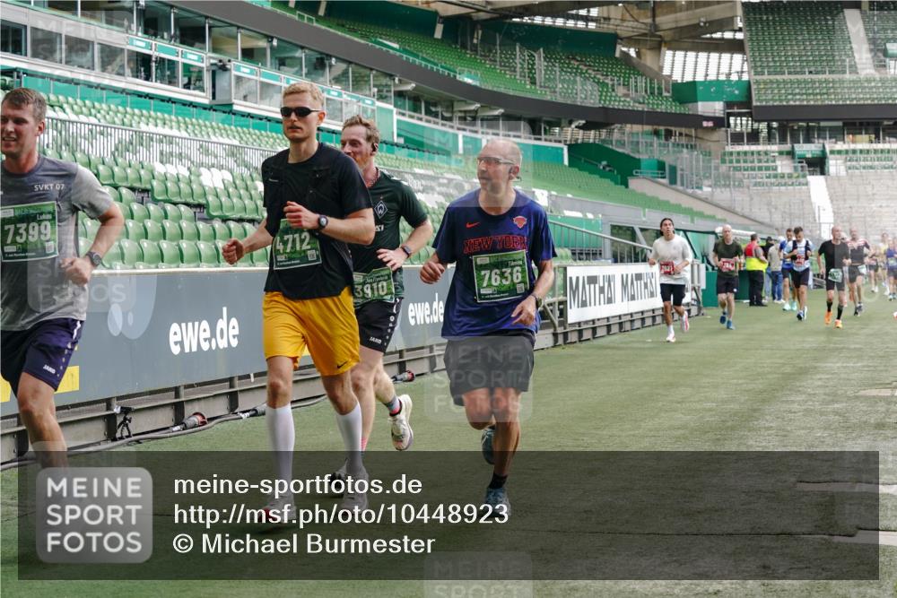 13.09.2026 - 21. swb-Marathon Bremen Michael Burmester http://msf.ph/oto/10448923 13.09.2026 12:48:04 Laufen im Stadion 382, 384, 621, 826, 868, 889, 1349, 1554, 1872, 1925, 2021, 2266, 2538, 2605, 2646, 2844, 2956, 3110, 3118, 3127, 3196, 3242, 3276, 3284, 3297, 3424, 3466, 3520, 3794, 3910, 4025, 4236, 4239, 4614, 4712, 4729, 4732, 4777, 4808, 4992, 5725, 5803, 5976, 6025, 6053, 6058, 6686, 6708, 6784, 6815, 6951, 7064, 7102, 7399, 7538, 7636, 7803, 7814, 7871, 7876, 8060, 8334, 8611, 8621, 8706, 8877, 8973, 8980, 8981, 8983, 9010, 9035, 9061, 9429, 9689, 9813, 9918 meine-sportfotos.de
