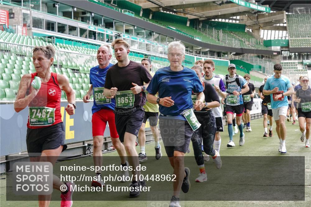 13.09.2026 - 21. swb-Marathon Bremen Michael Burmester http://msf.ph/oto/10448962 13.09.2026 13:08:58 Laufen im Stadion 383, 391, 532, 549, 551, 563, 625, 800, 808, 809, 813, 884, 898, 911, 1025, 1072, 1124, 1150, 1173, 1210, 1285, 1289, 1322, 1364, 1395, 1398, 1532, 1559, 1688, 1831, 1880, 1899, 2003, 2041, 2208, 2215, 2229, 2232, 2243, 2366, 2380, 2405, 2413, 2429, 2441, 2467, 2471, 2492, 2525, 2565, 2594, 2611, 2635, 2692, 2727, 2782, 2802, 2823, 2831, 2841, 2866, 2897, 2930, 2931, 2941, 2949, 3032, 3316, 3327, 3333, 3398, 3437, 3707, 3769, 109 meine-sportfotos.de