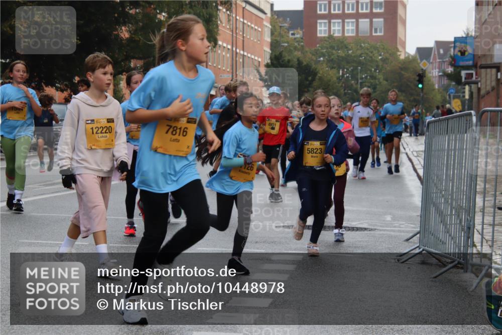 13.09.2026 - Kiel Lauf Markus Tischler http://msf.ph/oto/10448978 13.09.2026 08:55:34 Fleethörn 1544, 138, 12220, 7816, 126, 4901, 5823, 8544 meine-sportfotos.de