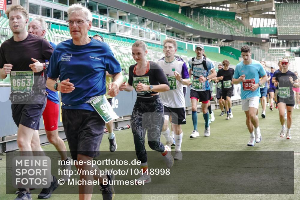 13.09.2026 - 21. swb-Marathon Bremen Michael Burmester http://msf.ph/oto/10448998 13.09.2026 13:08:59 Laufen im Stadion 164, 383, 391, 532, 549, 551, 563, 625, 800, 808, 809, 813, 884, 898, 911, 1025, 1072, 1124, 1150, 1173, 1210, 1285, 1289, 1322, 1364, 1395, 1398, 1532, 1559, 1688, 1831, 1880, 1899, 2003, 2041, 2208, 2215, 2229, 2232, 2243, 2366, 2380, 2405, 2413, 2429, 2441, 2467, 2471, 2492, 2525, 2565, 2594, 2611, 2635, 2692, 2727, 2782, 2802, 2823, 2831, 2841, 2866, 2897, 2930, 2931, 2941, 2949, 3032, 3316, 3327, 3333, 3398, 3437, 3707, 3769, 109 meine-sportfotos.de