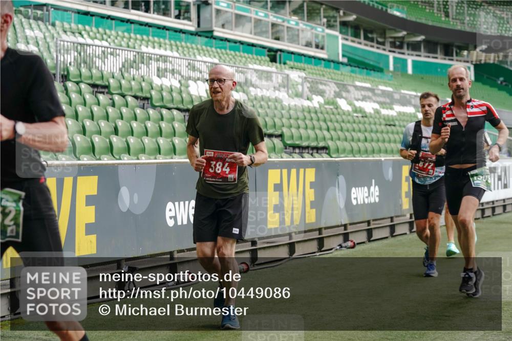 13.09.2026 - 21. swb-Marathon Bremen Michael Burmester http://msf.ph/oto/10449086 13.09.2026 12:48:12 Laufen im Stadion 382, 384, 572, 621, 826, 868, 889, 1349, 1554, 1872, 1925, 2266, 2538, 2605, 2646, 2844, 2956, 3110, 3118, 3127, 3196, 3242, 3276, 3284, 3297, 3424, 3466, 3520, 3794, 3910, 4025, 4082, 4239, 4614, 4712, 4729, 4732, 4808, 4992, 5424, 5517, 5725, 5803, 5976, 6025, 6053, 6058, 6686, 6708, 6784, 6951, 7064, 7102, 7399, 7538, 7636, 7803, 7814, 7871, 7876, 8060, 8334, 8611, 8621, 8706, 8877, 8973, 8980, 8981, 9010, 9035, 9061, 9429, 9689, 9813, 9918 meine-sportfotos.de