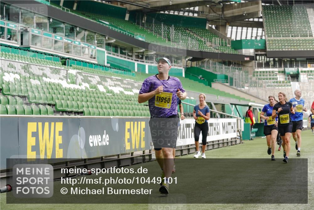 13.09.2026 - 21. swb-Marathon Bremen Michael Burmester http://msf.ph/oto/10449101 13.09.2026 10:30:35 Laufen im Stadion 10141, 10162, 10174, 10183, 10193, 10218, 10227, 10233, 10253, 10281, 10284, 10304, 10334, 10339, 10359, 10381, 10392, 10426, 10448, 10452, 10467, 10471, 10478, 10479, 10515, 10537, 10577, 10579, 10585, 10588, 10641, 10652, 10684, 10685, 10714, 10734, 10757, 10761, 10763, 10764, 10765, 10780, 10808, 10821, 10822, 10825, 10827, 10837, 10838, 10862, 10863, 10884, 10886, 10887, 10906, 10966, 10984, 11002, 11038, 11109, 11350, 11379 meine-sportfotos.de