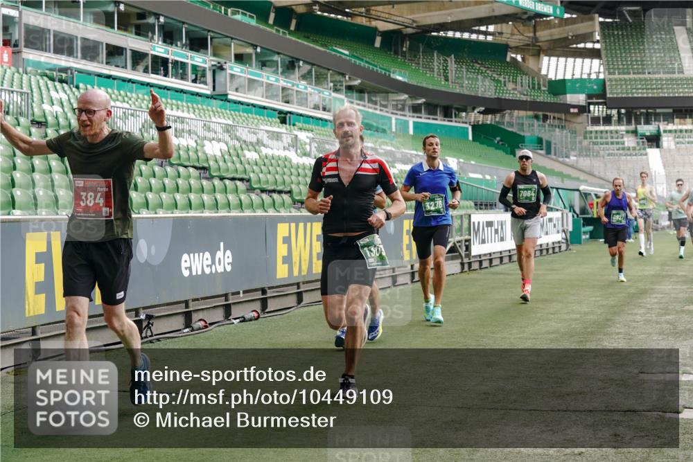 13.09.2026 - 21. swb-Marathon Bremen Michael Burmester http://msf.ph/oto/10449109 13.09.2026 12:48:13 Laufen im Stadion 382, 384, 572, 621, 826, 868, 889, 1349, 1554, 1872, 1925, 2266, 2287, 2538, 2605, 2646, 2844, 2956, 3110, 3118, 3127, 3196, 3242, 3276, 3284, 3297, 3424, 3466, 3520, 3794, 3910, 4025, 4082, 4239, 4614, 4712, 4729, 4732, 4808, 4898, 4992, 5424, 5517, 5725, 5803, 5976, 6025, 6053, 6058, 6686, 6708, 6784, 6951, 7064, 7102, 7399, 7538, 7636, 7803, 7814, 7871, 7876, 8060, 8334, 8611, 8621, 8706, 8877, 8973, 8980, 8981, 9010, 9035, 9061, 9429, 9689, 9918 meine-sportfotos.de