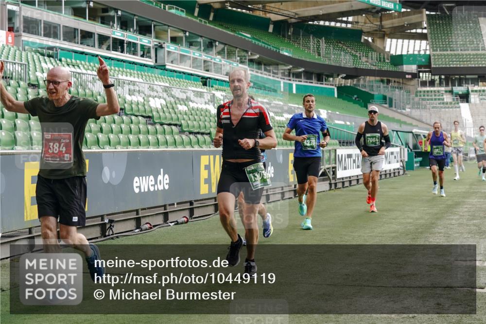 13.09.2026 - 21. swb-Marathon Bremen Michael Burmester http://msf.ph/oto/10449119 13.09.2026 12:48:13 Laufen im Stadion 382, 384, 572, 621, 826, 868, 889, 1349, 1554, 1872, 1925, 2266, 2287, 2538, 2605, 2646, 2844, 2956, 3110, 3118, 3127, 3196, 3242, 3276, 3284, 3297, 3424, 3466, 3520, 3794, 3910, 4025, 4082, 4239, 4614, 4712, 4729, 4732, 4808, 4898, 4992, 5424, 5517, 5725, 5803, 5976, 6025, 6053, 6058, 6686, 6708, 6784, 6951, 7064, 7102, 7399, 7538, 7636, 7803, 7814, 7871, 7876, 8060, 8334, 8611, 8621, 8706, 8877, 8973, 8980, 8981, 9010, 9035, 9061, 9429, 9689, 9918 meine-sportfotos.de
