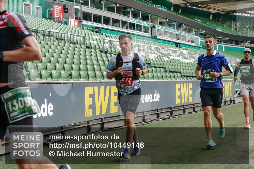 13.09.2026 - 21. swb-Marathon Bremen Michael Burmester http://msf.ph/oto/10449146 13.09.2026 12:48:15 Laufen im Stadion 382, 384, 572, 621, 826, 868, 889, 1349, 1554, 1872, 1925, 2266, 2287, 2538, 2605, 2646, 2844, 2956, 3110, 3118, 3127, 3242, 3276, 3284, 3297, 3424, 3466, 3520, 3794, 3910, 4025, 4082, 4239, 4614, 4712, 4729, 4732, 4808, 4898, 4992, 5424, 5517, 5725, 5803, 5976, 6025, 6058, 6708, 6784, 6951, 7064, 7102, 7399, 7538, 7636, 7803, 7814, 7871, 7876, 8060, 8334, 8611, 8621, 8706, 8877, 8973, 8980, 8981, 9010, 9035, 9061, 9429, 9689, 9918 meine-sportfotos.de