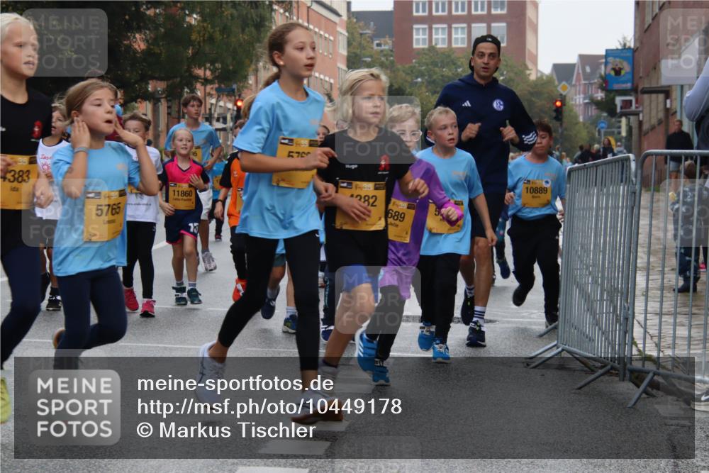 13.09.2026 - Kiel Lauf Markus Tischler http://msf.ph/oto/10449178 13.09.2026 08:56:50 Fleethörn 4383, 5765, 11860, 13, 5705, 282, 11, 38, 689, 31, 10889 meine-sportfotos.de