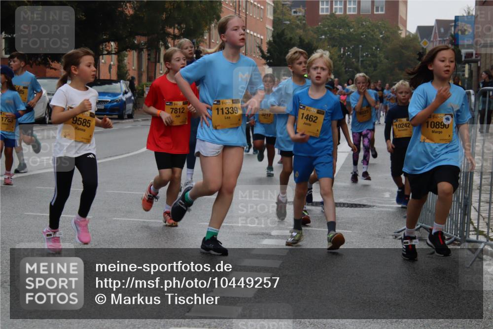 13.09.2026 - Kiel Lauf Markus Tischler http://msf.ph/oto/10449257 13.09.2026 08:57:14 Fleethörn 1783, 35, 9585, 611, 391, 7812, 39, 11339, 3217, 1394, 1462, 4025, 4, 38, 10242, 10890 meine-sportfotos.de