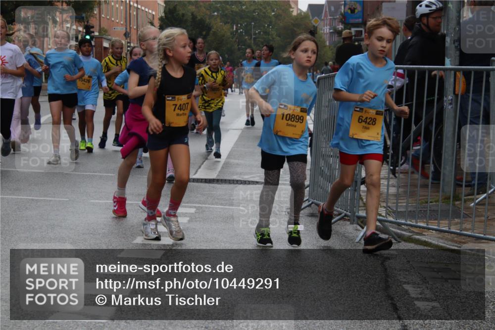 13.09.2026 - Kiel Lauf Markus Tischler http://msf.ph/oto/10449291 13.09.2026 08:57:28 Fleethörn 10426, 7407, 5895, 10899, 1, 39, 6428 meine-sportfotos.de