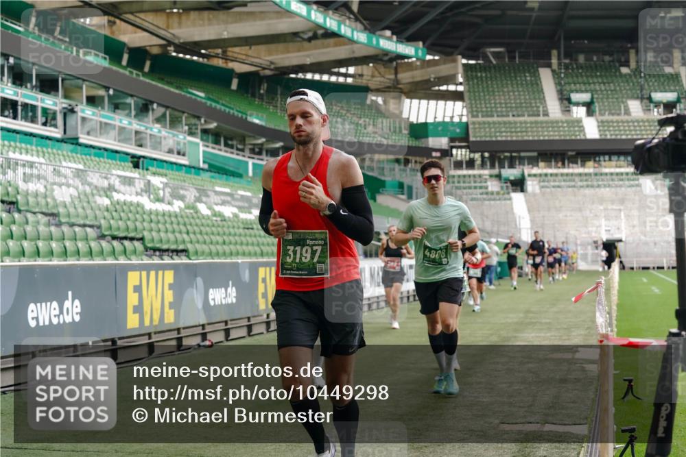 13.09.2026 - 21. swb-Marathon Bremen Michael Burmester http://msf.ph/oto/10449298 13.09.2026 12:48:20 Laufen im Stadion 382, 384, 524, 572, 621, 826, 868, 889, 1349, 1554, 1872, 1925, 2266, 2287, 2538, 2605, 2646, 2844, 2956, 3110, 3118, 3127, 3197, 3242, 3276, 3284, 3297, 3424, 3466, 3520, 3794, 3910, 4025, 4082, 4239, 4614, 4712, 4729, 4732, 4808, 4898, 4992, 5424, 5517, 5725, 5803, 5976, 6025, 6058, 6692, 6708, 6784, 6951, 7064, 7102, 7399, 7538, 7636, 7803, 7871, 7876, 8060, 8611, 8621, 8706, 8877, 8973, 8980, 8981, 9010, 9035, 9061, 9429, 9689, 9918 meine-sportfotos.de