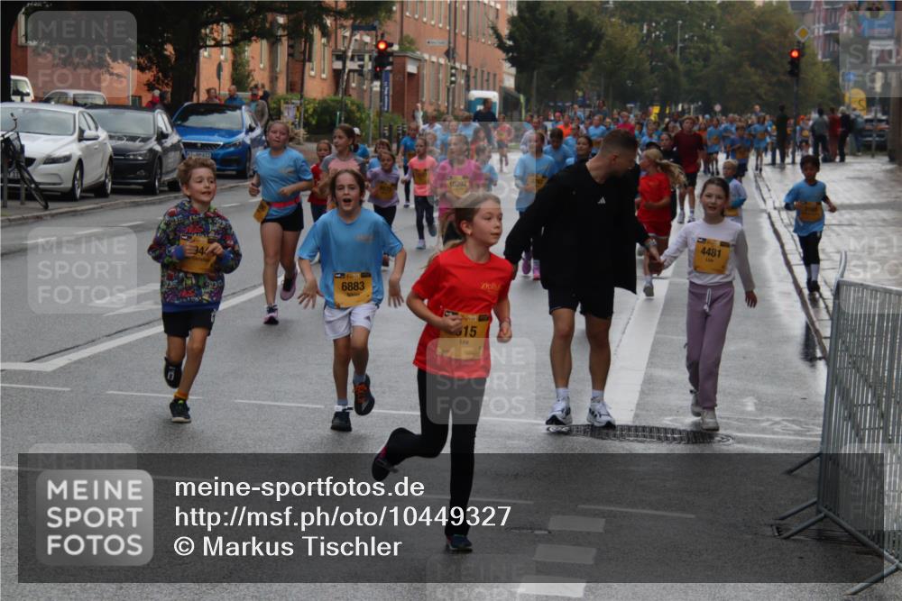 13.09.2026 - Kiel Lauf Markus Tischler http://msf.ph/oto/10449327 13.09.2026 08:57:51 Fleethörn 613, 10292, 39, 6883, 15, 3767, 4481 meine-sportfotos.de
