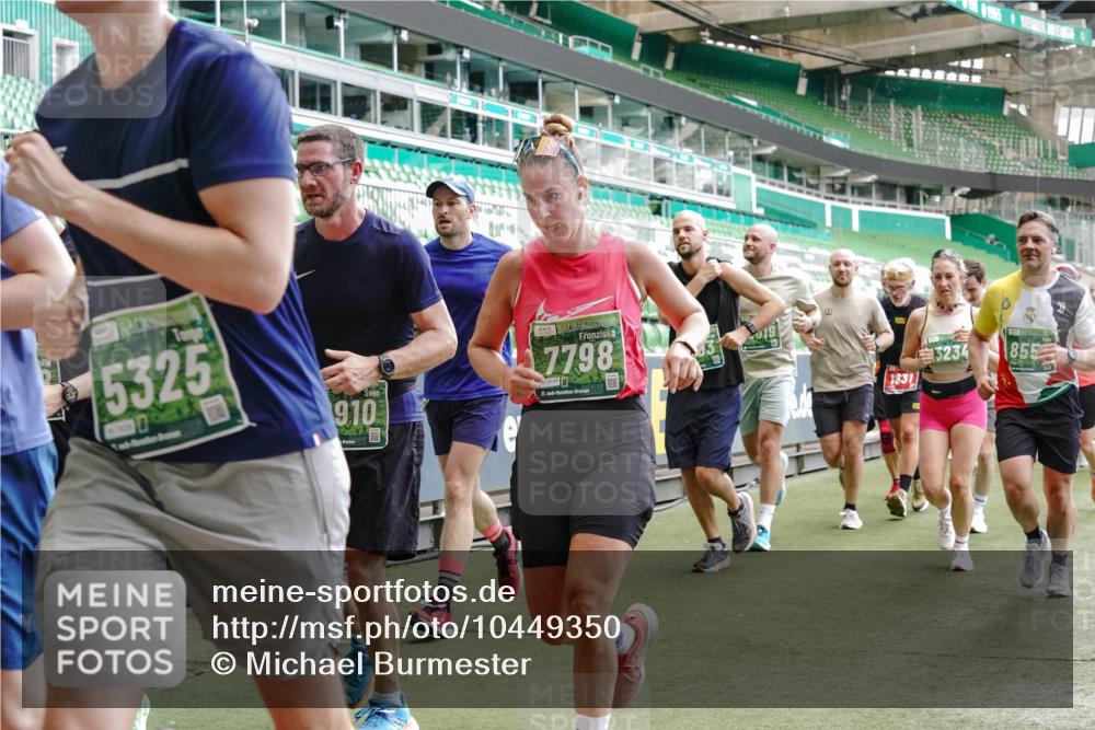 13.09.2026 - 21. swb-Marathon Bremen Michael Burmester http://msf.ph/oto/10449350 13.09.2026 13:09:05 Laufen im Stadion 164, 383, 391, 448, 532, 549, 551, 563, 625, 800, 808, 813, 884, 898, 911, 1025, 1072, 1124, 1150, 1210, 1285, 1289, 1395, 1398, 1559, 1688, 1831, 1880, 1899, 2003, 2041, 2208, 2215, 2229, 2232, 2243, 2366, 2380, 2405, 2413, 2429, 2441, 2467, 2471, 2525, 2565, 2573, 2594, 2611, 2635, 2692, 2717, 2727, 2782, 2802, 2823, 2831, 2841, 2866, 2897, 2930, 2931, 2941, 3032, 3291, 3316, 3327, 3333, 3398, 3437, 3707, 3769, 109 meine-sportfotos.de