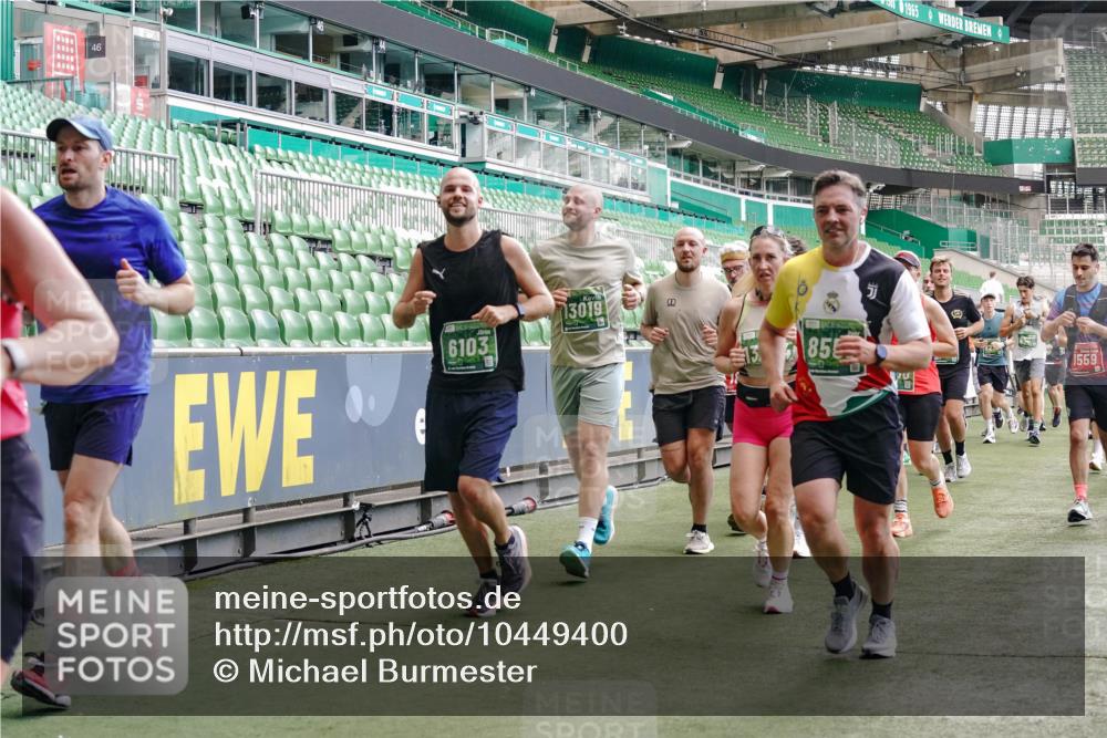 13.09.2026 - 21. swb-Marathon Bremen Michael Burmester http://msf.ph/oto/10449400 13.09.2026 13:09:06 Laufen im Stadion 164, 383, 391, 448, 532, 549, 551, 563, 625, 800, 808, 813, 884, 898, 911, 1025, 1072, 1124, 1150, 1210, 1285, 1289, 1395, 1398, 1559, 1688, 1831, 1880, 1899, 2003, 2041, 2208, 2215, 2229, 2232, 2243, 2366, 2380, 2405, 2413, 2429, 2441, 2467, 2471, 2525, 2565, 2573, 2594, 2611, 2635, 2692, 2717, 2727, 2782, 2802, 2823, 2831, 2841, 2866, 2897, 2930, 2931, 2941, 3032, 3291, 3316, 3327, 3333, 3398, 3437, 3707, 3769, 109 meine-sportfotos.de
