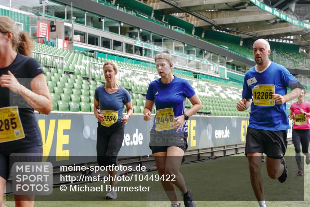 13.09.2026 - 21. swb-Marathon Bremen Michael Burmester http://msf.ph/oto/10449422 13.09.2026 10:30:41 Laufen im Stadion 10141, 10146, 10162, 10174, 10193, 10218, 10222, 10227, 10233, 10253, 10281, 10284, 10304, 10334, 10339, 10359, 10381, 10392, 10426, 10448, 10452, 10467, 10471, 10478, 10479, 10515, 10537, 10577, 10579, 10585, 10588, 10626, 10641, 10652, 10684, 10685, 10708, 10714, 10734, 10757, 10761, 10764, 10765, 10780, 10808, 10821, 10822, 10825, 10827, 10837, 10838, 10862, 10863, 10884, 10886, 10887, 10906, 10966, 10984, 11002, 11038, 11109, 11350, 11379 meine-sportfotos.de