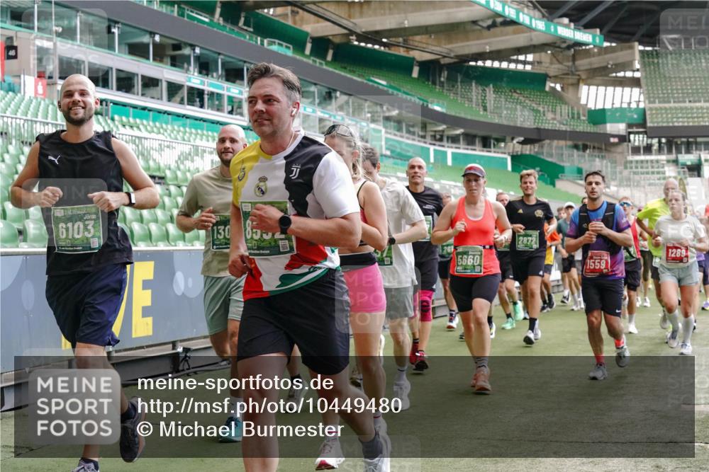 13.09.2026 - 21. swb-Marathon Bremen Michael Burmester http://msf.ph/oto/10449480 13.09.2026 13:09:06 Laufen im Stadion 164, 383, 391, 448, 532, 549, 551, 563, 625, 800, 808, 813, 884, 898, 911, 1025, 1072, 1124, 1150, 1210, 1285, 1289, 1395, 1398, 1559, 1688, 1831, 1880, 1899, 2003, 2041, 2208, 2215, 2229, 2232, 2243, 2366, 2380, 2405, 2413, 2429, 2441, 2467, 2471, 2525, 2565, 2573, 2594, 2611, 2635, 2692, 2717, 2727, 2782, 2802, 2823, 2831, 2841, 2866, 2897, 2930, 2931, 2941, 3032, 3291, 3316, 3327, 3333, 3398, 3437, 3707, 3769, 109 meine-sportfotos.de
