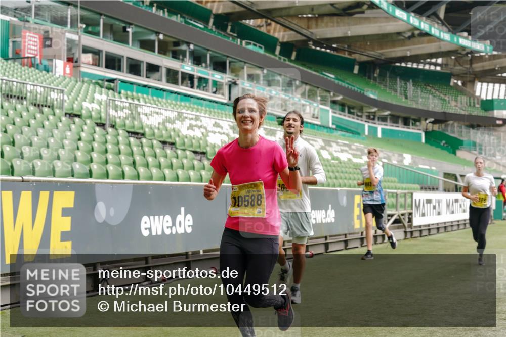 13.09.2026 - 21. swb-Marathon Bremen Michael Burmester http://msf.ph/oto/10449512 13.09.2026 10:30:43 Laufen im Stadion 10141, 10146, 10162, 10174, 10193, 10218, 10222, 10227, 10233, 10253, 10281, 10284, 10304, 10334, 10339, 10359, 10381, 10392, 10448, 10452, 10467, 10471, 10478, 10479, 10515, 10537, 10577, 10579, 10585, 10588, 10589, 10626, 10641, 10652, 10684, 10685, 10708, 10714, 10734, 10757, 10761, 10764, 10765, 10780, 10808, 10821, 10822, 10825, 10827, 10837, 10838, 10862, 10863, 10884, 10886, 10887, 10906, 10966, 10984, 11002, 11038, 11109, 11350, 11379 meine-sportfotos.de