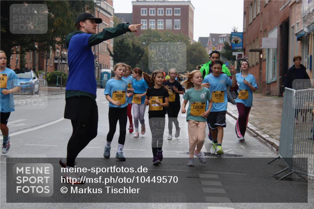 13.09.2026 - Kiel Lauf Markus Tischler http://msf.ph/oto/10449570 13.09.2026 09:00:07 Fleethörn 14, 46, 3592, 6062, 29, 39, 577, 38, 12539, 3578, 2321 meine-sportfotos.de