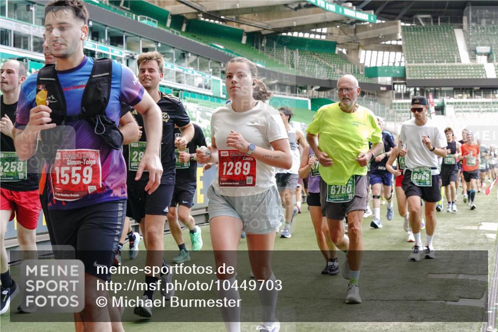13.09.2026 - 21. swb-Marathon Bremen Michael Burmester http://msf.ph/oto/10449703 13.09.2026 13:09:09 Laufen im Stadion 164, 383, 391, 448, 532, 549, 551, 563, 625, 800, 808, 813, 869, 884, 898, 911, 1025, 1072, 1124, 1150, 1180, 1285, 1289, 1395, 1398, 1559, 1688, 1831, 1880, 1899, 2003, 2041, 2208, 2215, 2229, 2232, 2243, 2366, 2380, 2413, 2429, 2441, 2467, 2471, 2525, 2573, 2594, 2611, 2635, 2692, 2717, 2727, 2782, 2802, 2823, 2831, 2841, 2866, 2897, 2930, 2931, 2941, 3032, 3086, 3291, 3316, 3327, 3333, 3398, 3437, 3707, 3769, 109 meine-sportfotos.de