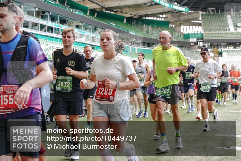 13.09.2026 - 21. swb-Marathon Bremen Michael Burmester http://msf.ph/oto/10449737 13.09.2026 13:09:10 Laufen im Stadion 164, 383, 391, 448, 532, 549, 551, 563, 625, 800, 808, 813, 869, 884, 898, 911, 1025, 1072, 1124, 1150, 1180, 1285, 1289, 1395, 1398, 1559, 1688, 1831, 1880, 1899, 2003, 2041, 2208, 2215, 2229, 2232, 2243, 2366, 2380, 2413, 2429, 2441, 2467, 2471, 2525, 2573, 2594, 2611, 2635, 2692, 2717, 2727, 2782, 2802, 2823, 2831, 2841, 2866, 2897, 2930, 2931, 2941, 3032, 3086, 3291, 3316, 3327, 3333, 3398, 3437, 3707, 3769, 109 meine-sportfotos.de