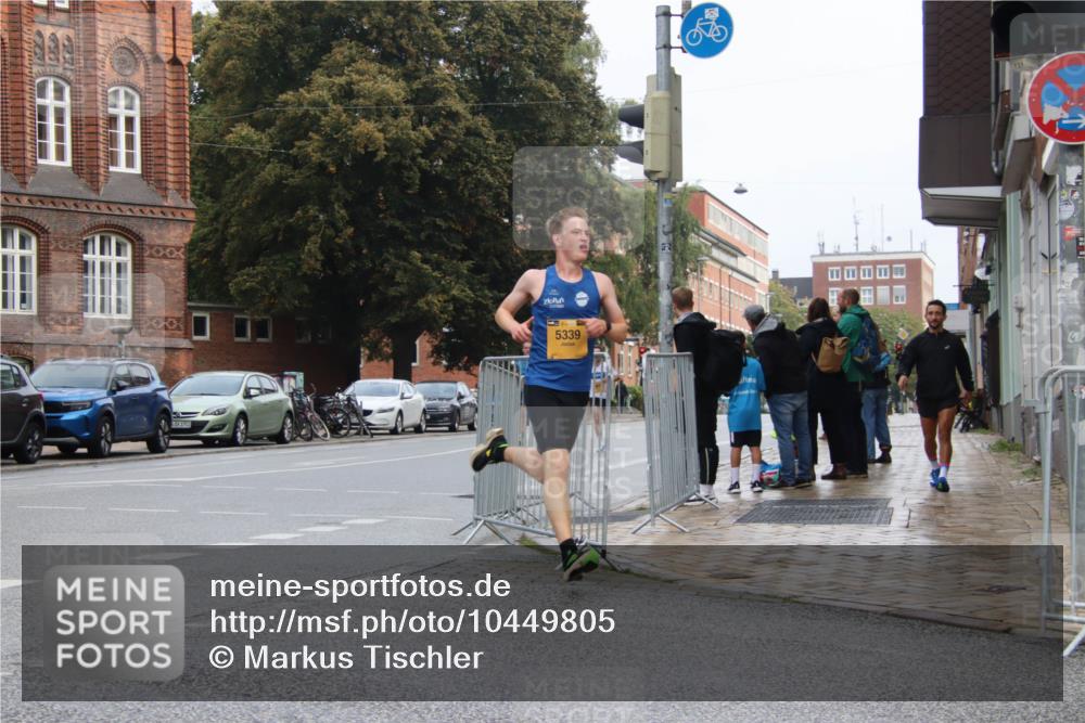 13.09.2026 - Kiel Lauf Markus Tischler http://msf.ph/oto/10449805 13.09.2026 09:32:20 Fleethörn 300, 5339 meine-sportfotos.de